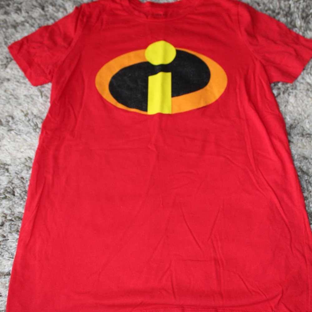Disney Pixar Incredibles Red Graphic T-Shirt Adult Medium Logo Graphic Print EUC